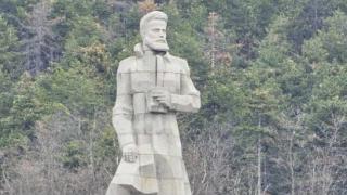 Урок по история: Какво казват за Ботев другите големи българи?