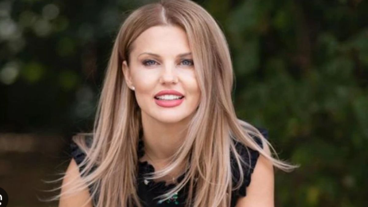 Бояна Шарлопова забегна от студа и пръсна луд сексапил СНИМКА 18+