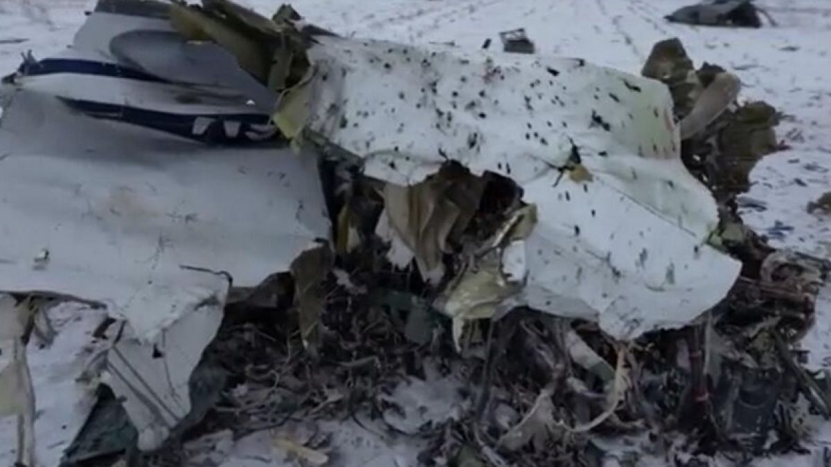 Показаха първо ВИДЕО от мястото на катастрофата с Ил-76