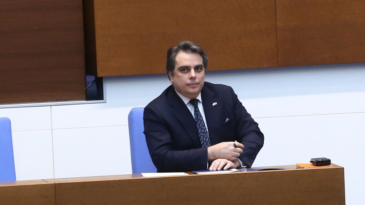 Нанков разкри поредната спекула на Асен Василев 