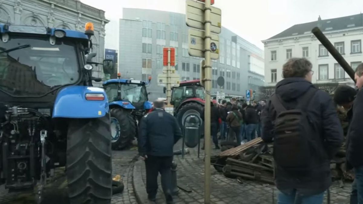 Денков в инфарктна ситуация в Брюксел ВИДЕО