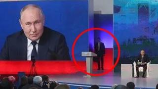 Нервен бодигард пази Путин със специално куфарче на събитие в Москва ВИДЕО 