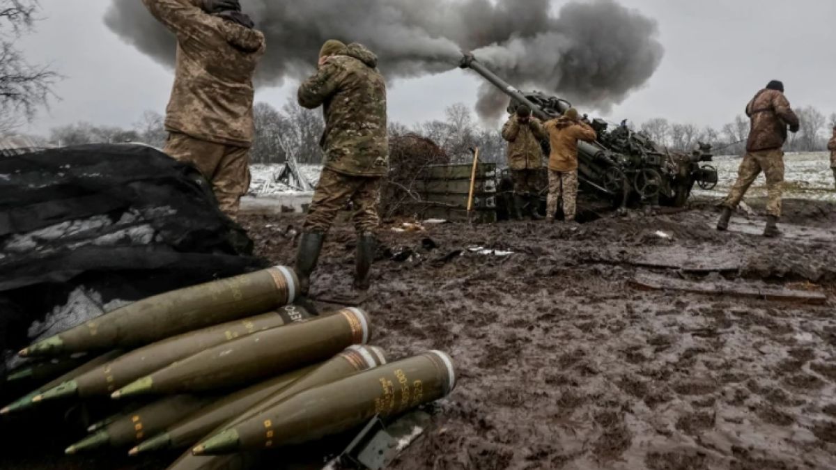 ISW: Украйна обстрелвана над 1500 пъти за седмица, забавянето на западната помощ засилва...