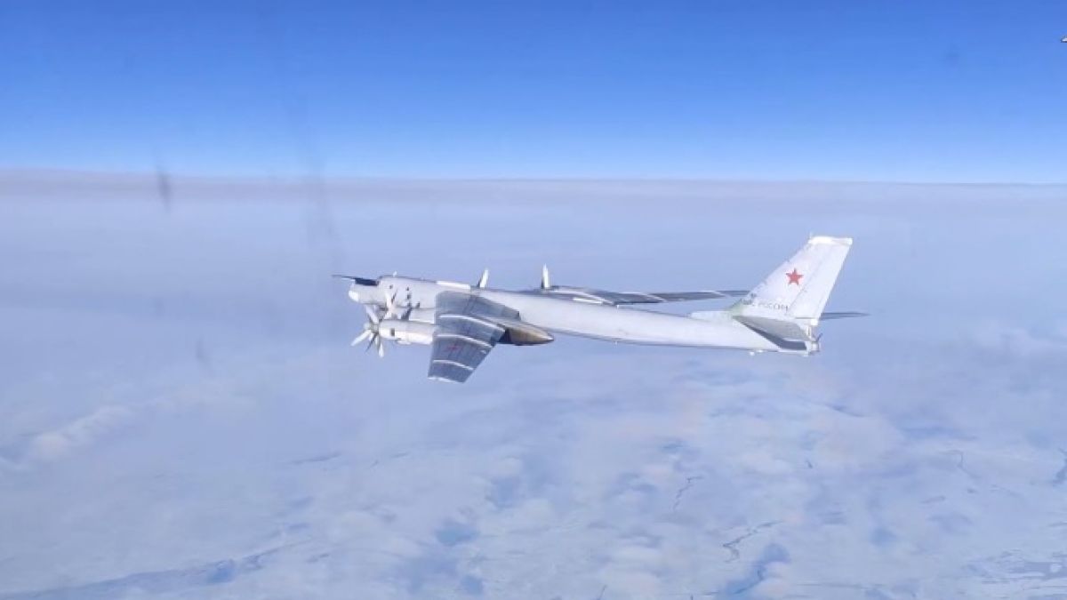 Северноамериканското командване засече руски самолети близо до САЩ
