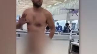 Пиян нашенец тича гол на международно летище, увиха го в чаршаф ВИДЕО 18+