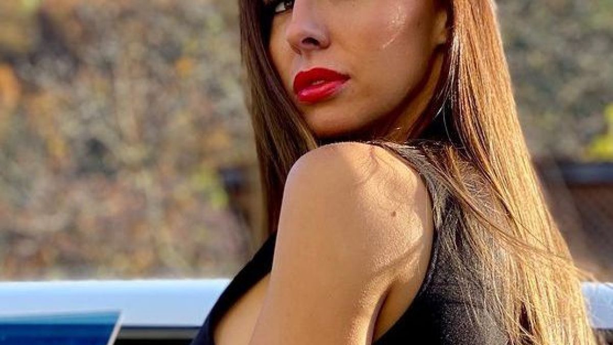 Порно актрисата Диана Габровска се пусна гола в мрежата и призна... СНИМКИ 18+