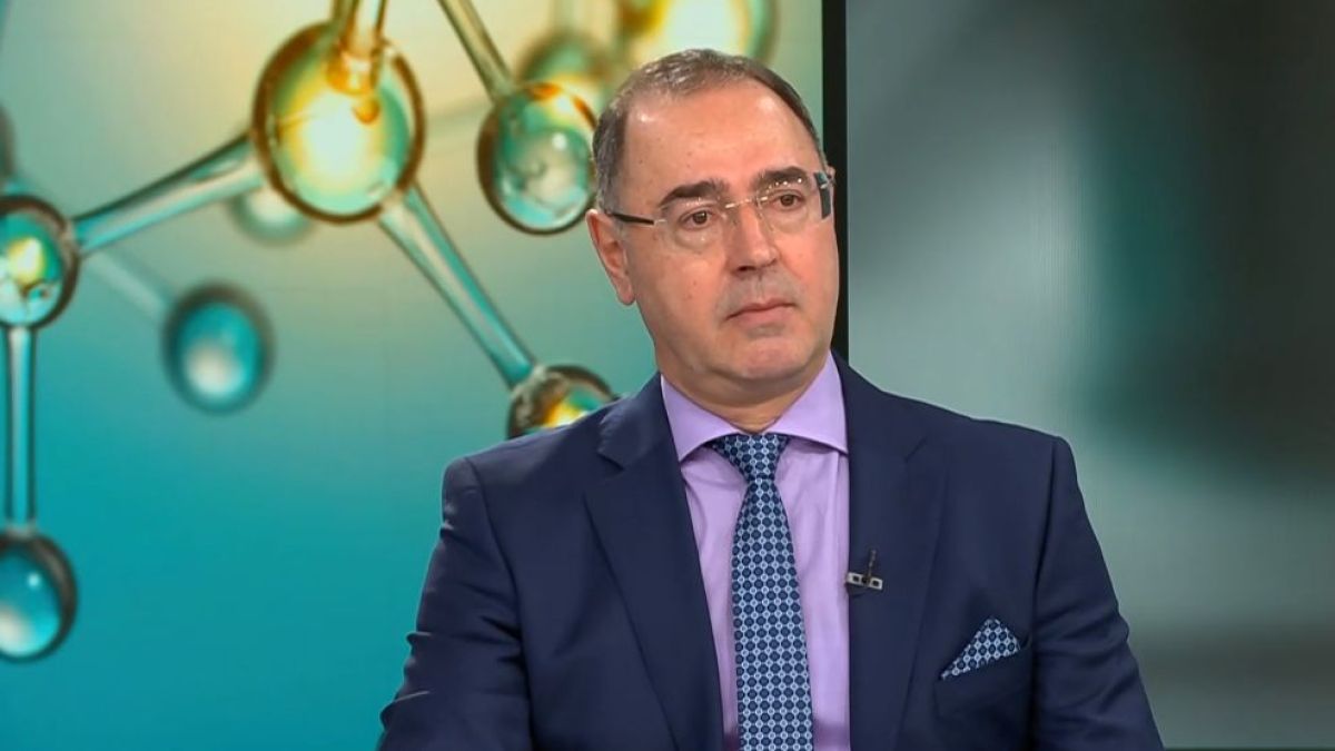 Проф. Попов за грипната епидемия: Пречупва се, но внимавайте за този тънък момент! ВИДЕО