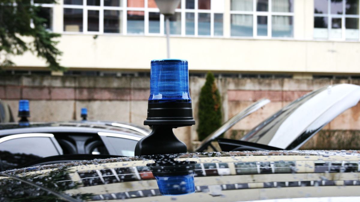 Ето ги новите бронирани мерцедеси за Румен Радев, Денков и Желязков СНИМКИ