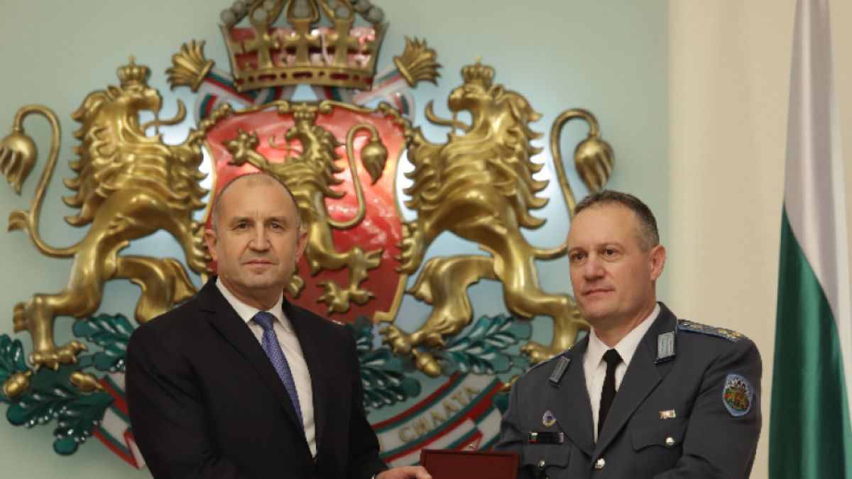 Неочаквано: Радев с ключова рокада