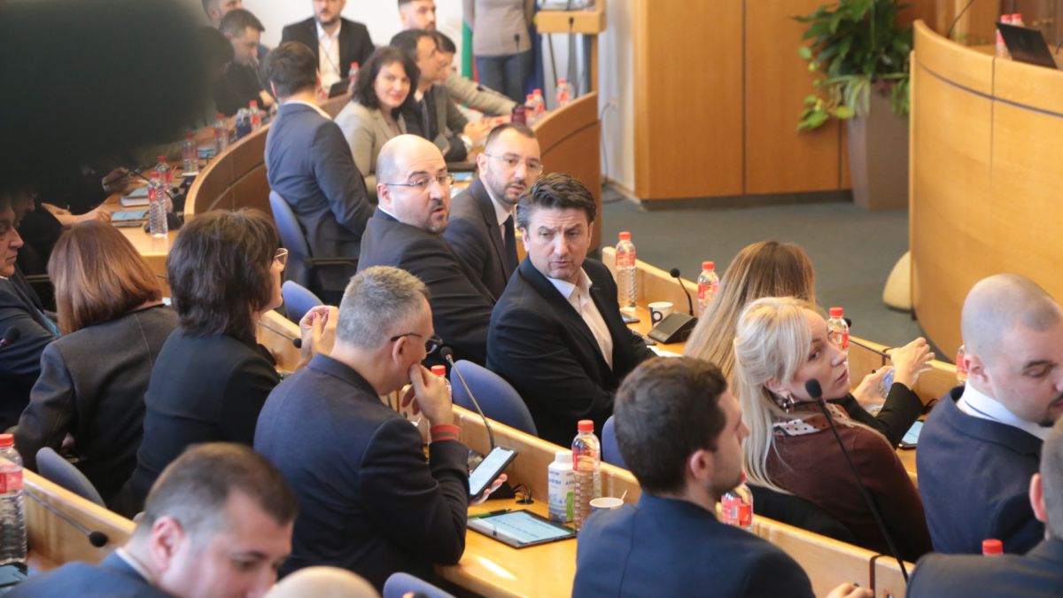 Общинските съветници от ГЕРБ започват да подреждат хаоса