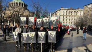 Почерня от полиция в София, по улиците тръгнаха... СНИМКИ