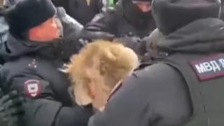 Започна се: Масови арести в Русия заради Навални ВИДЕО