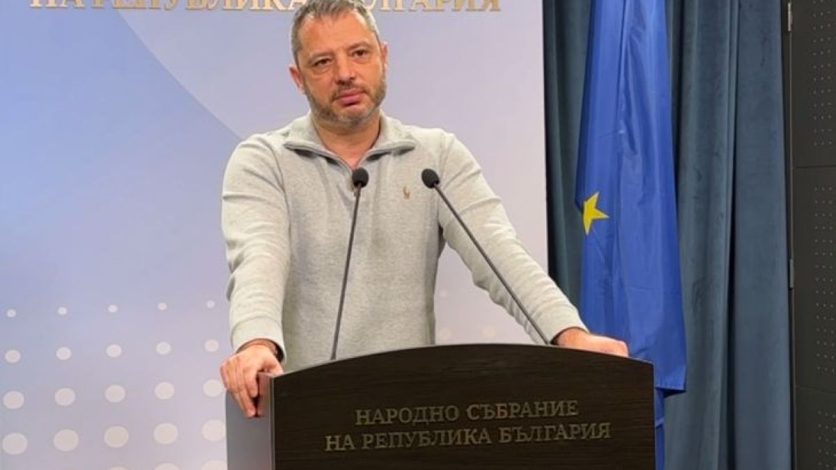 Добрев издаде за жесток шантаж от Асен Василев към ЕК, намеси Навални
