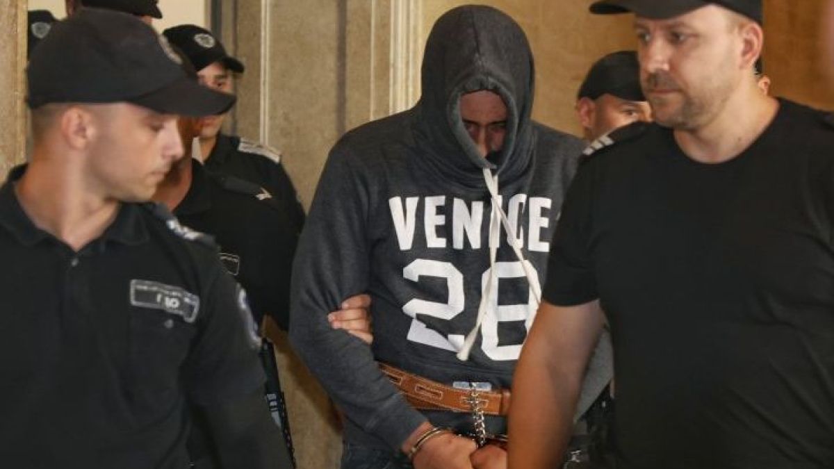 Скандална вест за убиеца на 14-г. Филип взриви България 