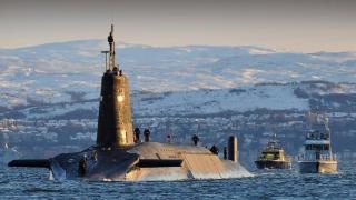 The Sun: Британският флот проведе неуспешно изстрелване на ядрена ракета, министър на косъм от смъртта
