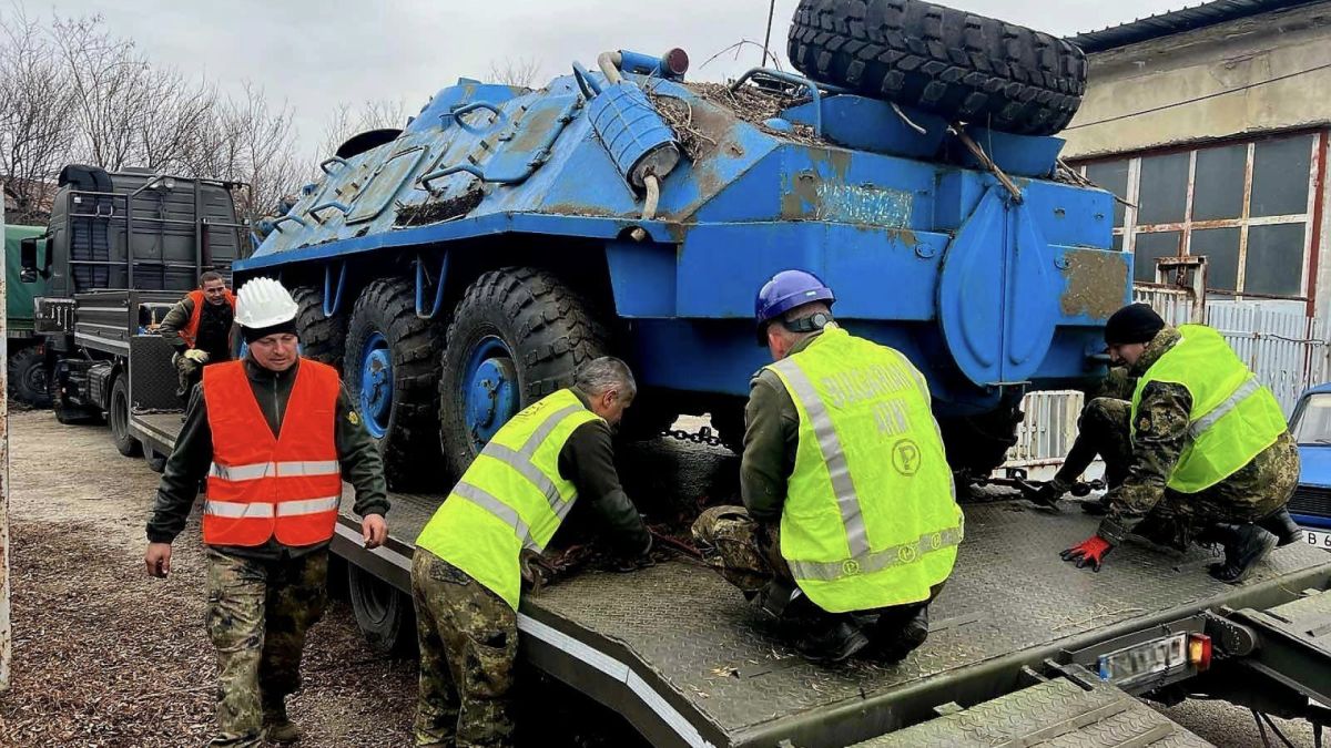 Разбра се къде в София са скрити БТР-ите за Украйна и кой бави извозването