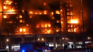 Подробности за огнения ужас в жилищна сграда във Валенсия ВИДЕО