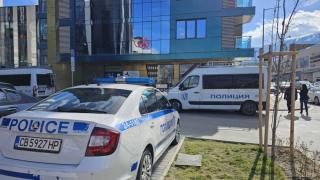 Горещи подробности за акцията в офиси, свързани с Алексей Петров СНИМКИ