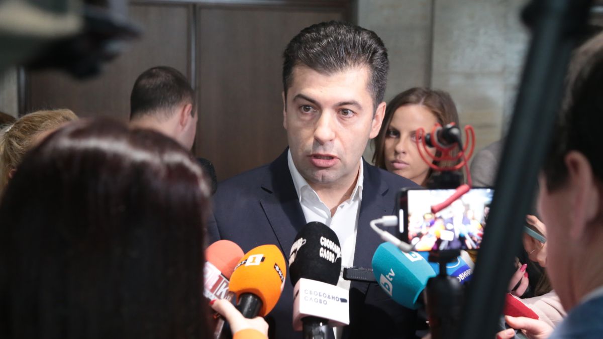 Какво става?! Кирил Петков: Ако ме слуша г-н Борисов, да знае, че съжалявам за...