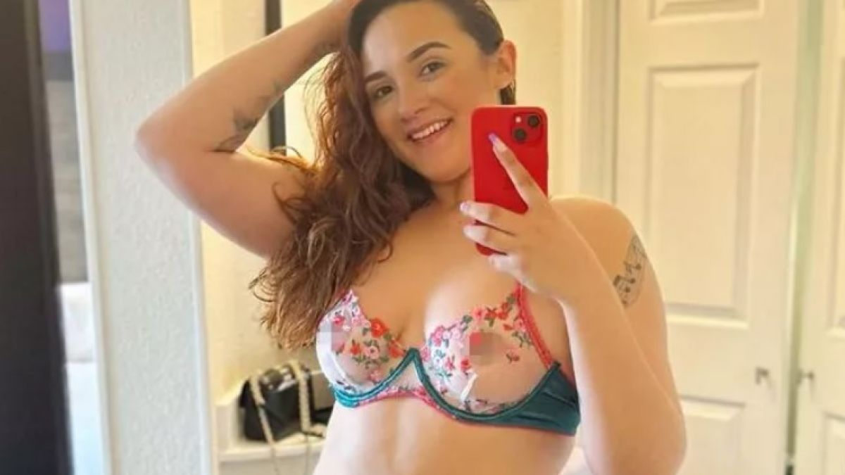Момиче за ескорт разказа за своите клиенти и призна, че... СНИМКИ 18+