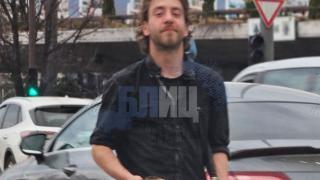 Куката под прикритие в тузарски Мерцедес за 200 бона
