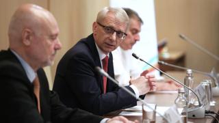 Украинска тайна, свързана с Денков и Тагарев, пада до часове в НС, ето какво ще се случи БЛИЦ ТV