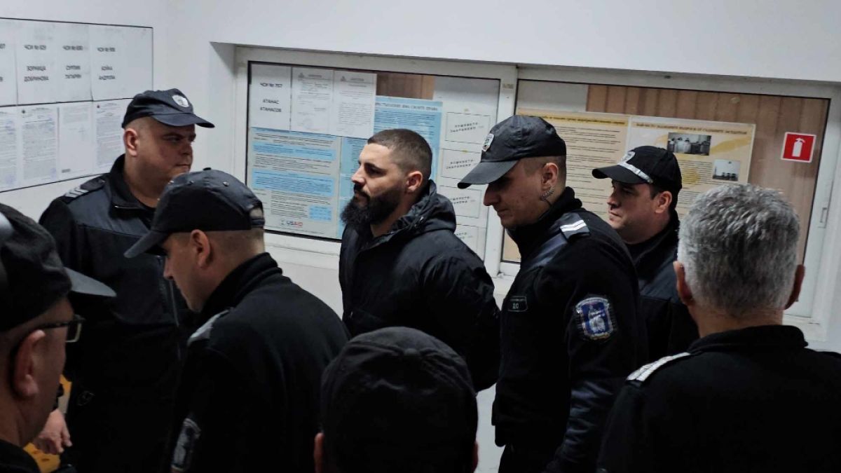 Биячът на Дебора с контраудар, искала да го убие
