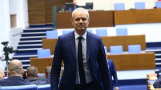 Костадинов към Макрон: Наркоманине изпаднал, спри дрогата и признай, че Брижит е мъж! 