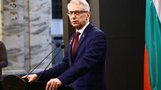 Политолог разкри причината Денков да хвърли оставка по-рано от обещаното 