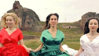 Цяла България говори за тези 3 красавици и това, което сториха за празника ВИДЕО 