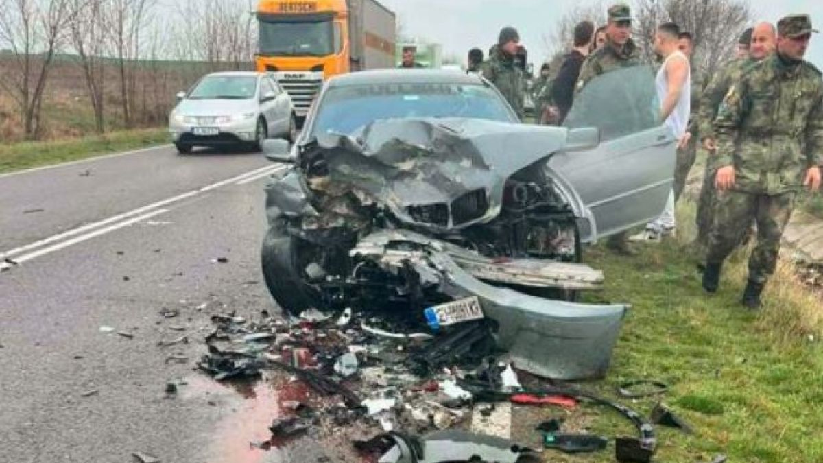 Ад на път в Старозагорско, военни се намесиха по спешност СНИМКИ 