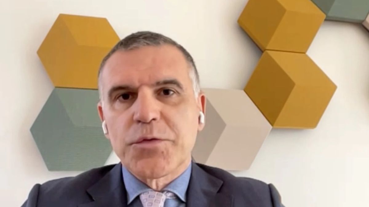 Дянков насмете Тагарев, разкри какво се е случвало с военната продукция по времето на Нинова 