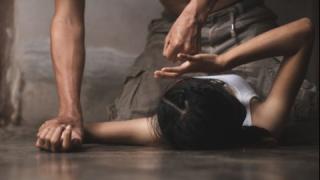 Зверство в Петрич: Баща изнасили 12-г. си дъщеря