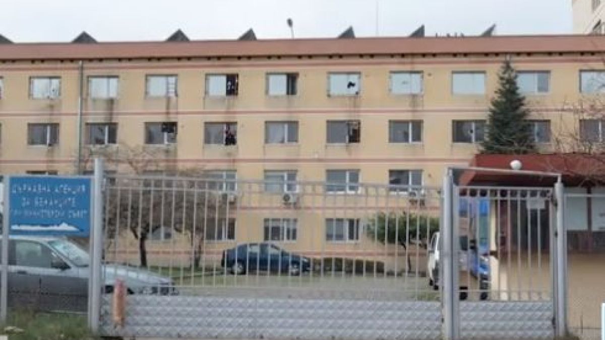 Преместиха десетки бежанци от „Овча Купел“ в други центрове