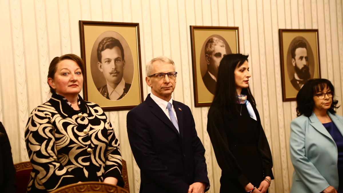 Жега и на „Дондуков 2“: Мълва от последните минути за ГЕРБ и ПП ще взриви държавата