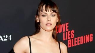 Кристен Стюарт се показа гола до кръста във фотосесия СНИМКИ 18+