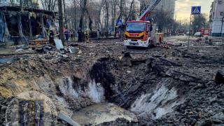 Атаката по Киев: След 44 дни ужасът се завърна, кървави данни за ракетния удар ВИДЕО 18+