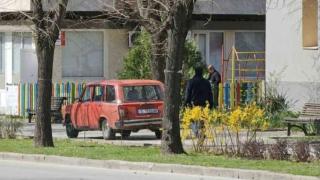 Благоевградчани гледат и не вярват, такава наглост в центъра не е ставала СНИМКА 