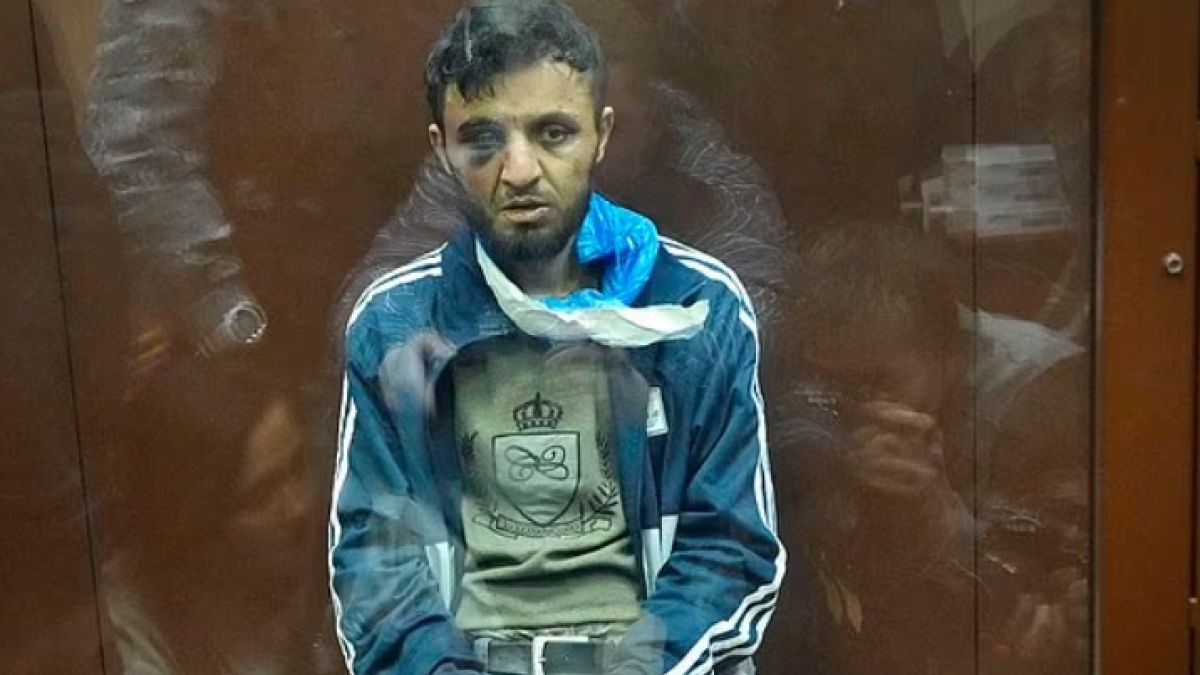 Четиримата терористи от кървавия атентат в Москва се явиха пред съда ВИДЕО