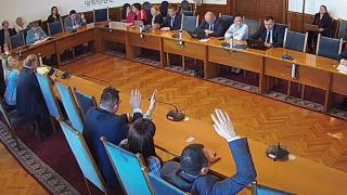 Издадоха се: НС загатна със спешен ход кой ще е служебният премиер