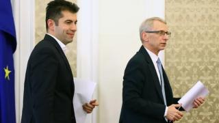 Денков и Петков вдигнаха мерника на Главчев: Заканиха се да... ВИДЕО
