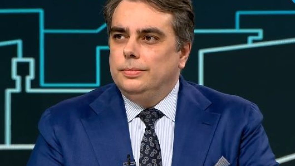 Асен Василев с пикантни разкрития за среща с Бойко Борисов, на която...