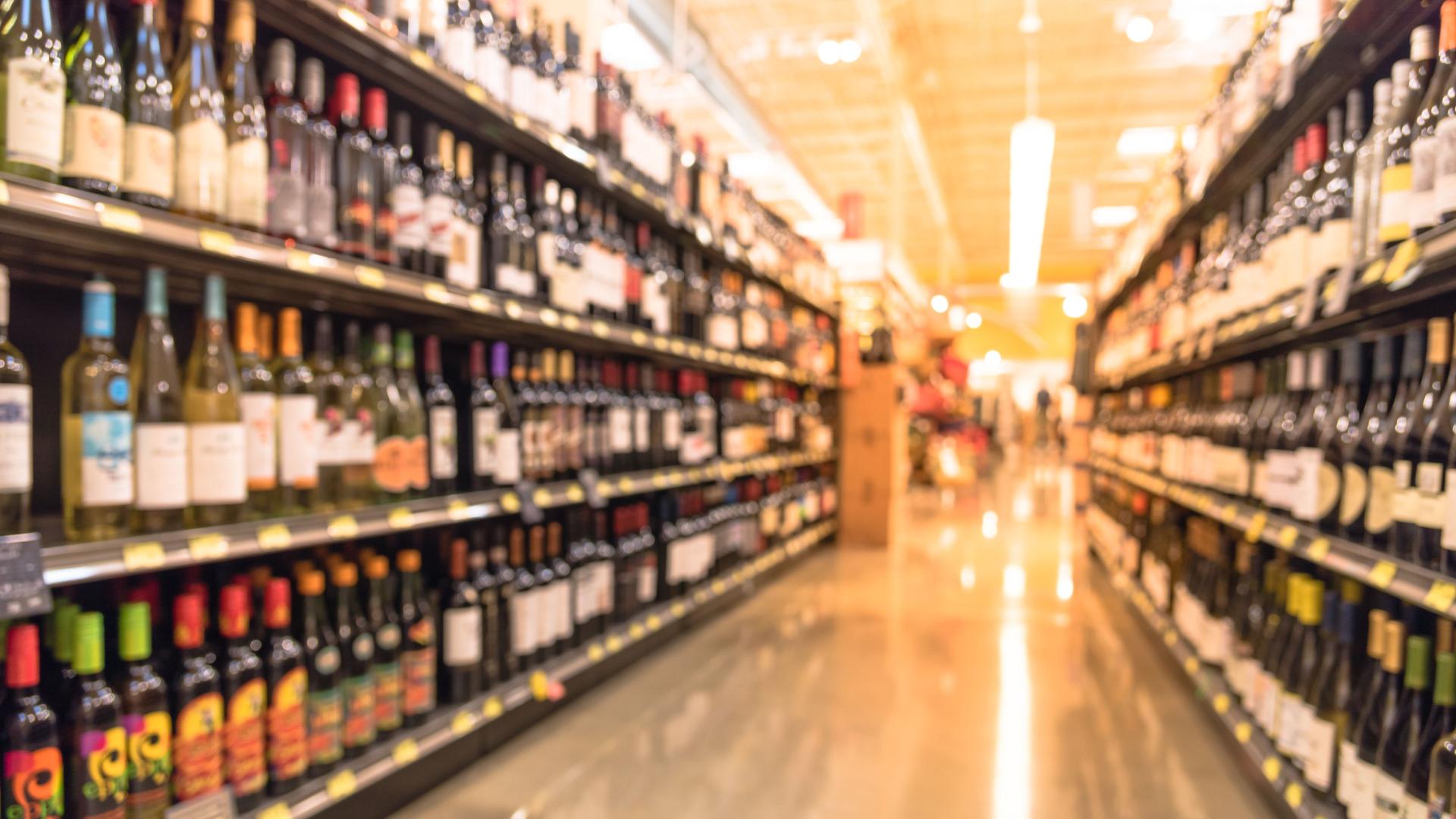 Дядо се заприказва с двойка в магазин в Хасково, а след няколко дни изрева, защото...