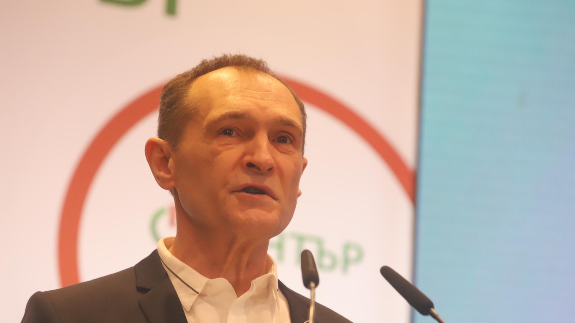 „Случайно разпределени“ ли са двама от съдиите по дела на Васил Божков?