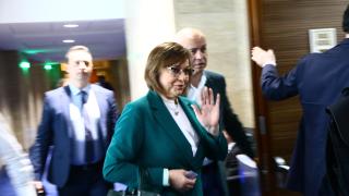 Пътят от лидерството до оставката на Нинова в БСП
