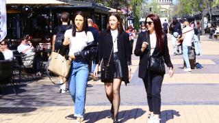 Слънчев петък ни подготвя за голям обрат във времето