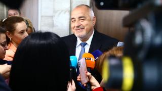 Борисов показа икона и поздрави хиляди българи
