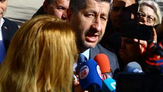 МРЪСНИ НОМЕРА! Христо Иванов се вкопчи в парламента, оставката му се оказа театрална!