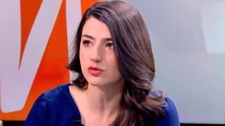 Провокативен е: Лена Бориславова отново брани Петков, скочи на...