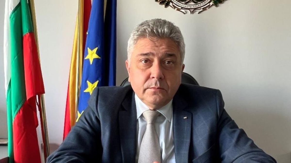 Кое е новото лице в служебния кабинет? СНИМКА